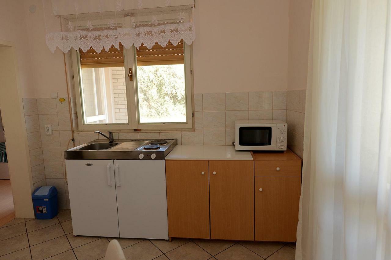 Apartment Kod Stipe Vrsi Bagian luar foto