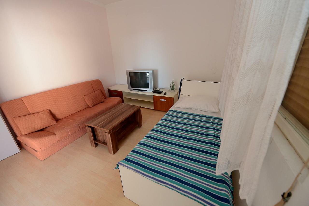 Apartment Kod Stipe Vrsi Bagian luar foto