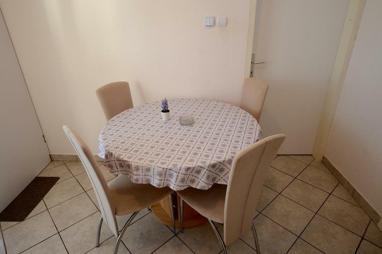 Apartment Kod Stipe Vrsi Bagian luar foto